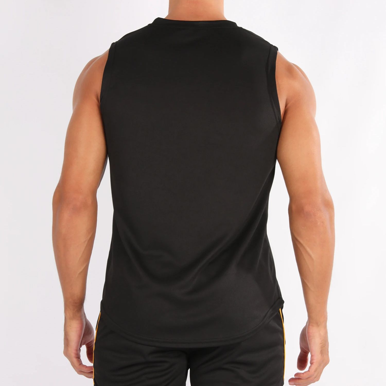 Najnowsza koszulka bez rękawów – Sleeveless Undershirt recenzja i cena